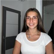 Bonjour, j’ai obtenue mon baccalauréat avec mention en 2022, et je me lance pour pouvoir donner des cours, je peux enseigner le français pour les écoliers, mais également pour les 6 et 5eme